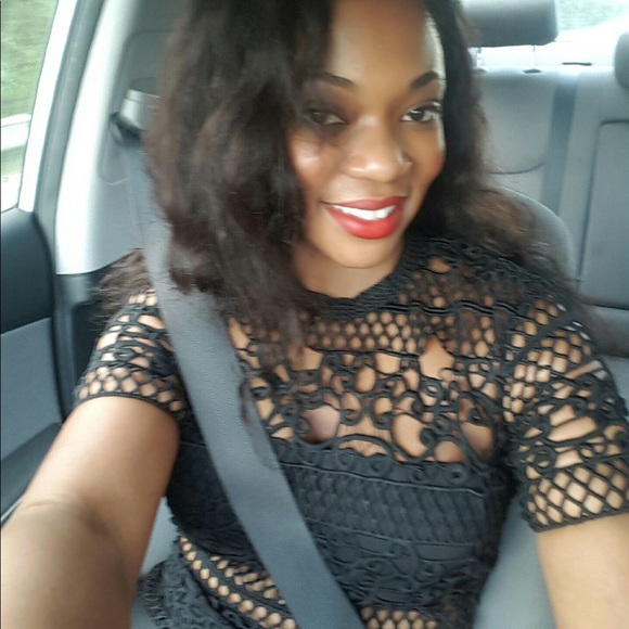 BF SALE🌑🙌🏾[Express] Lace Dress - Picture 7 of 8